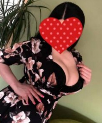 🔥
Позволь мне стать твоей спутницей в увлекательном путешествии по наслаждениям. Я знаю, как сделать тебя счастливым и расслабленным. 😌
В моем арсенале огромное количество услуг, а мои возможности безграничны. 😈 От соблазнительных эротических массажей до страстных игр в постели - выбирай, что тебе по душе. 💦
Мои клиенты всегда остаются довольными, и отзывы о моей работе говорят сами за себя. Фото, которые ты видишь, абсолютно реальны, и я уверена, что ты не сможешь устоять перед моей привлекательностью.
Я живу в Москве и готова тебя встретить в любое удобное для тебя время. 🌃 Не упускай возможность окунуться в мир наслаждения вместе со мной. Жду тебя, мой дорогой! 💖 Аделина